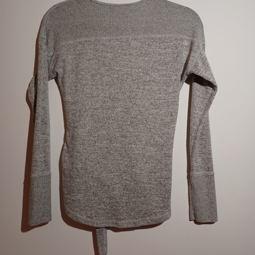 Abercrombie & Fitch Knit Side Wrap Cozy Top - Picture 3 of 7